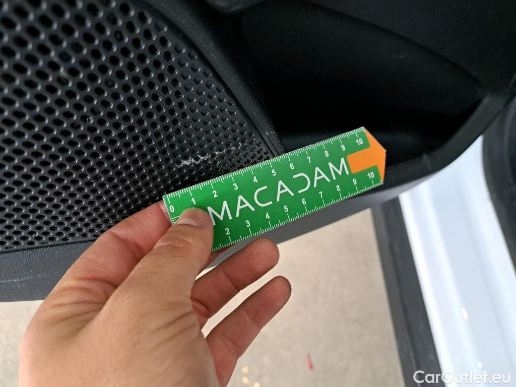  Peugeot  2008  Allure 1.2 PureTech 130CV BVM6 E6dT #20