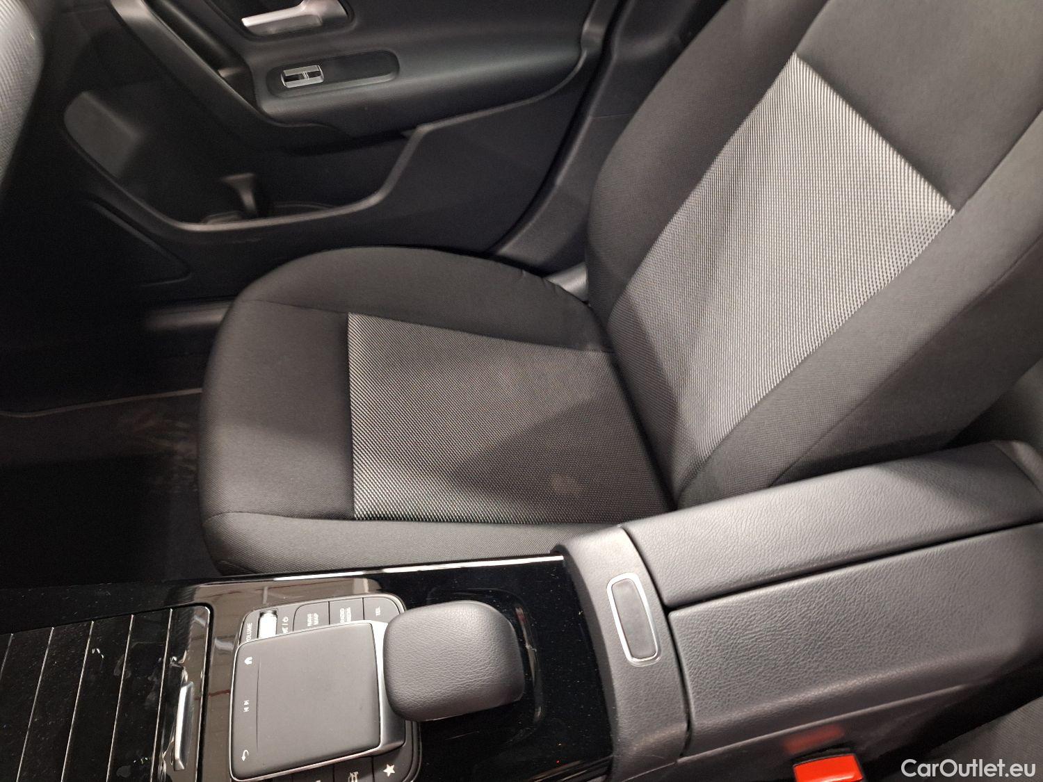  Mercedes  CLA-Klasse Mercedes, CLA-Class SB '19, Mercedes-Benz CLA Shooting Brake CLA 180 d Busines #22