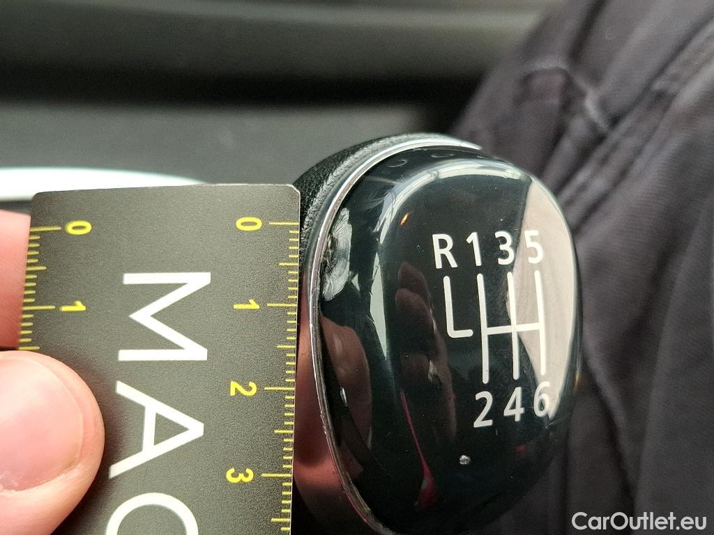  Renault  Trafic RENAULT  / 2019 / 4P / Fourgon tole FG GCF L1H1 1000 dCi 120 #13