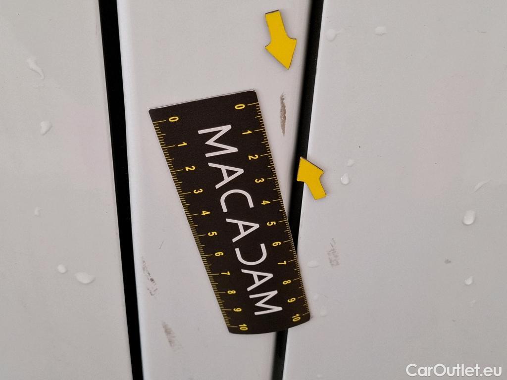  Renault  Trafic RENAULT  / 2019 / 4P / Fourgon tole FG GCF L1H1 1000 dCi 120 #39