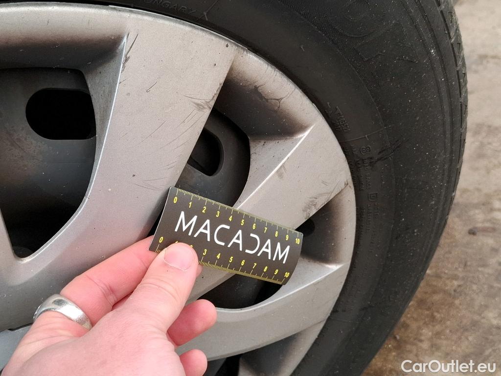  Renault  Trafic RENAULT  / 2019 / 4P / Fourgon tole FG GCF L1H1 1000 dCi 120 #17