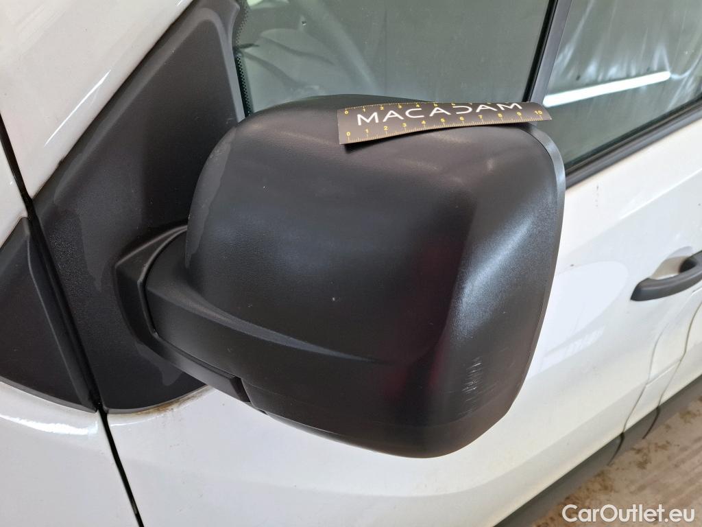  Renault  Trafic RENAULT  / 2019 / 4P / Fourgon tole FG GCF L1H1 1000 dCi 120 #29