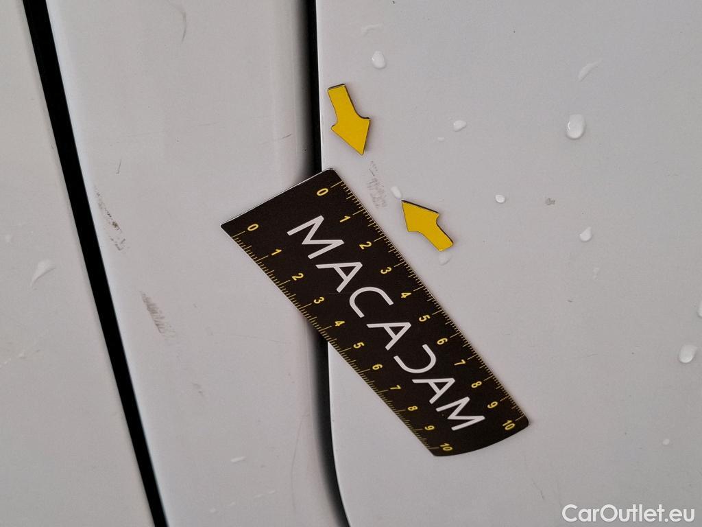  Renault  Trafic RENAULT  / 2019 / 4P / Fourgon tole FG GCF L1H1 1000 dCi 120 #46