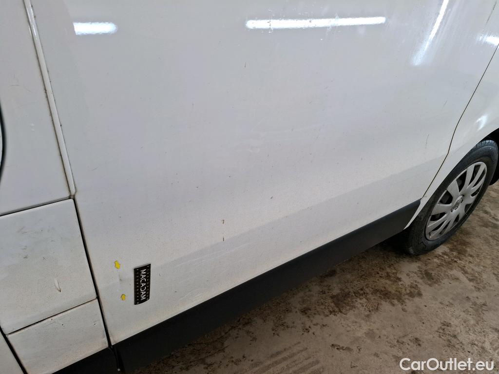  Renault  Trafic RENAULT  / 2019 / 4P / Fourgon tole FG GCF L1H1 1000 dCi 120 #9