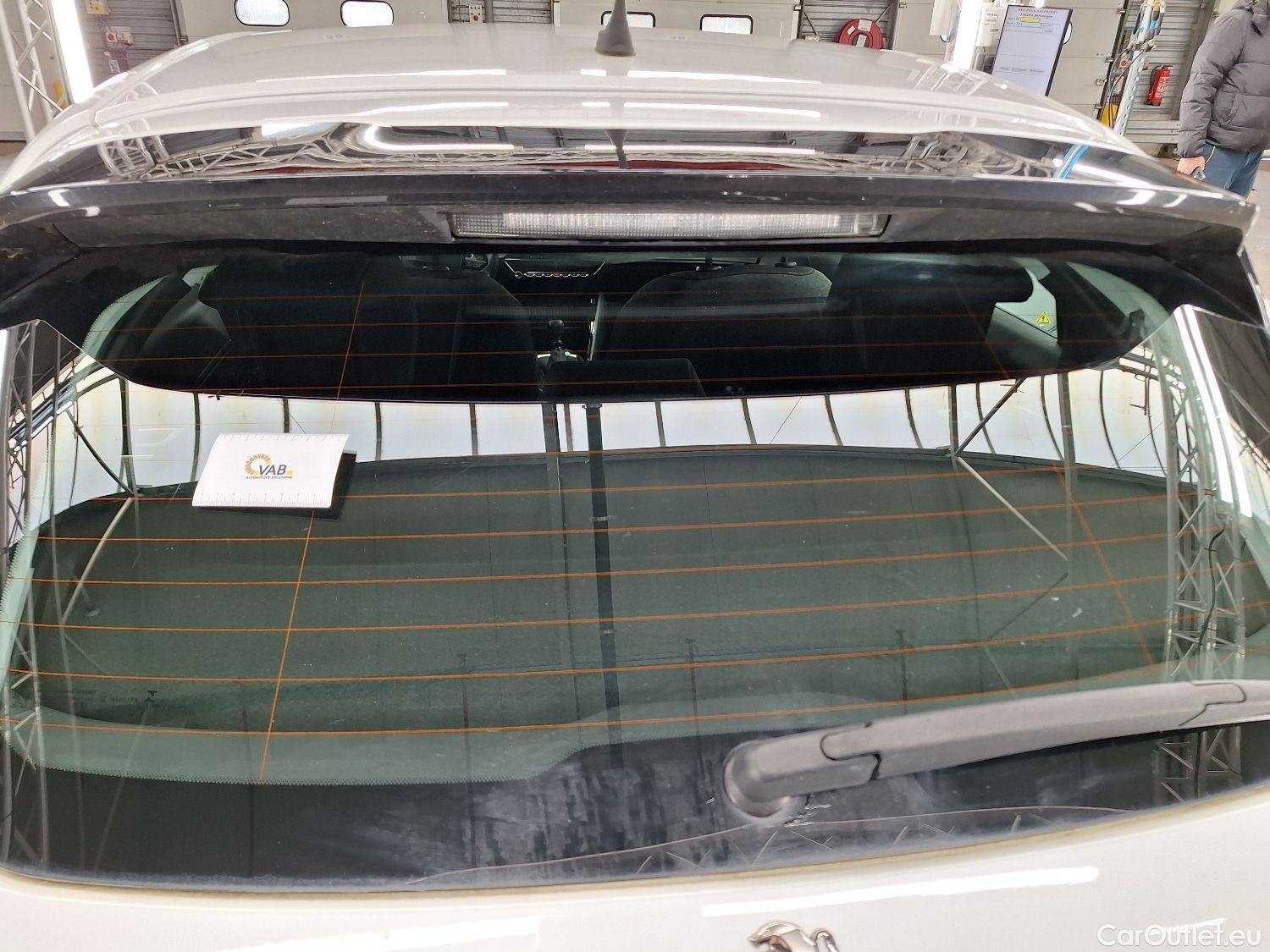  Peugeot  208 Peugeot,  '19, Peugeot  1.5 BlueHDi 100 MAN6 S&S ?6.2 Active 5 #23