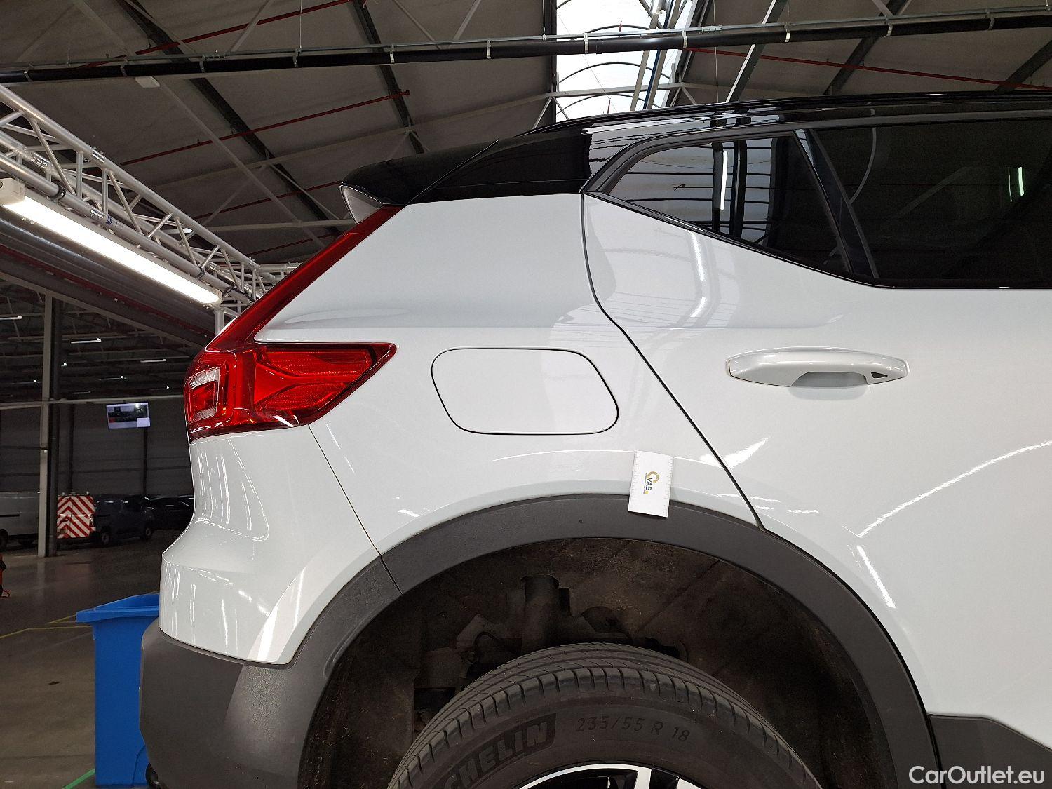  Volvo  XC 40 Volvo, XC40 '17, Volvo XC40 T3 Geartronic R-Design 5d #5