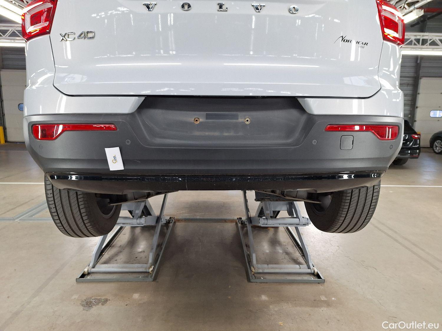  Volvo  XC 40 Volvo, XC40 '17, Volvo XC40 T3 Geartronic R-Design 5d #8