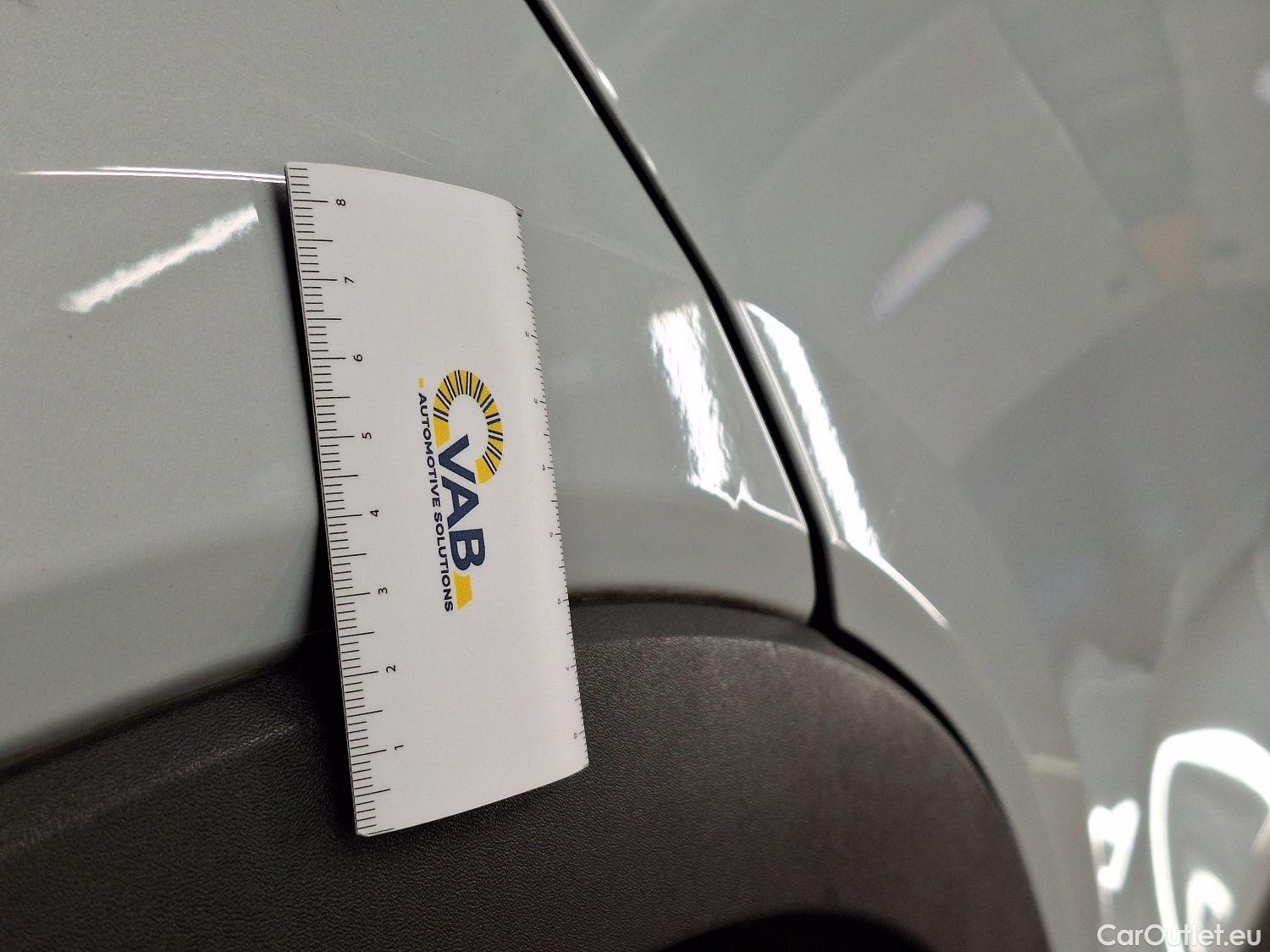  Volvo  XC 40 Volvo, XC40 '17, Volvo XC40 T3 Geartronic R-Design 5d #6