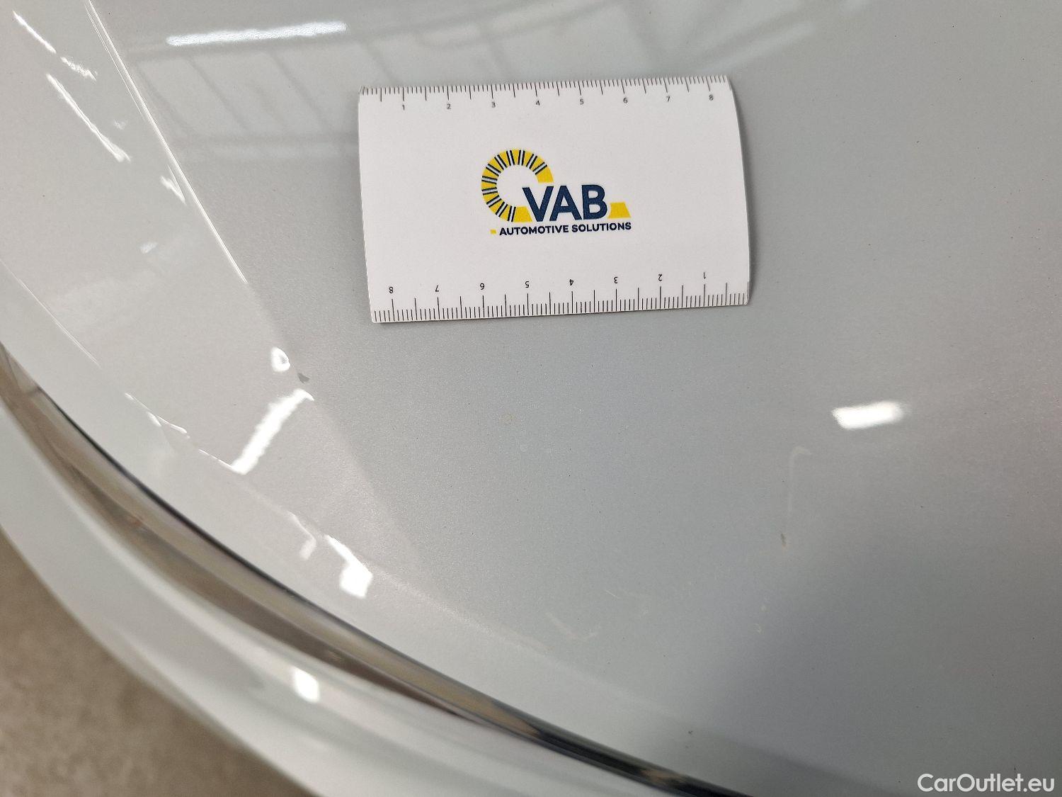  Volvo  XC 40 Volvo, XC40 '17, Volvo XC40 T3 Geartronic R-Design 5d #15