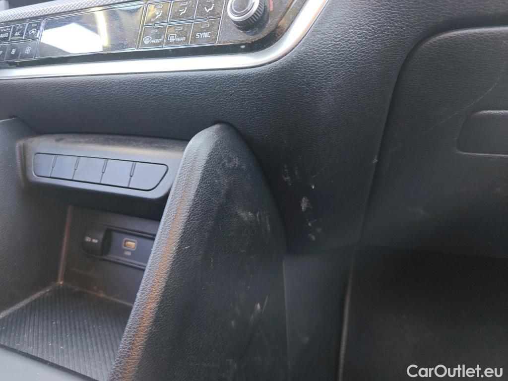  KIA  Sportage KIA  / 2022 / 5P / todoterreno 1.6 T-GDi 112kW (150CV) Concept 4X2 #4