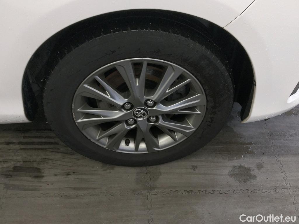 Toyota  Yaris TOYOTA  / 2017 / 5P / berlina con portón 1.5 100H Active #7