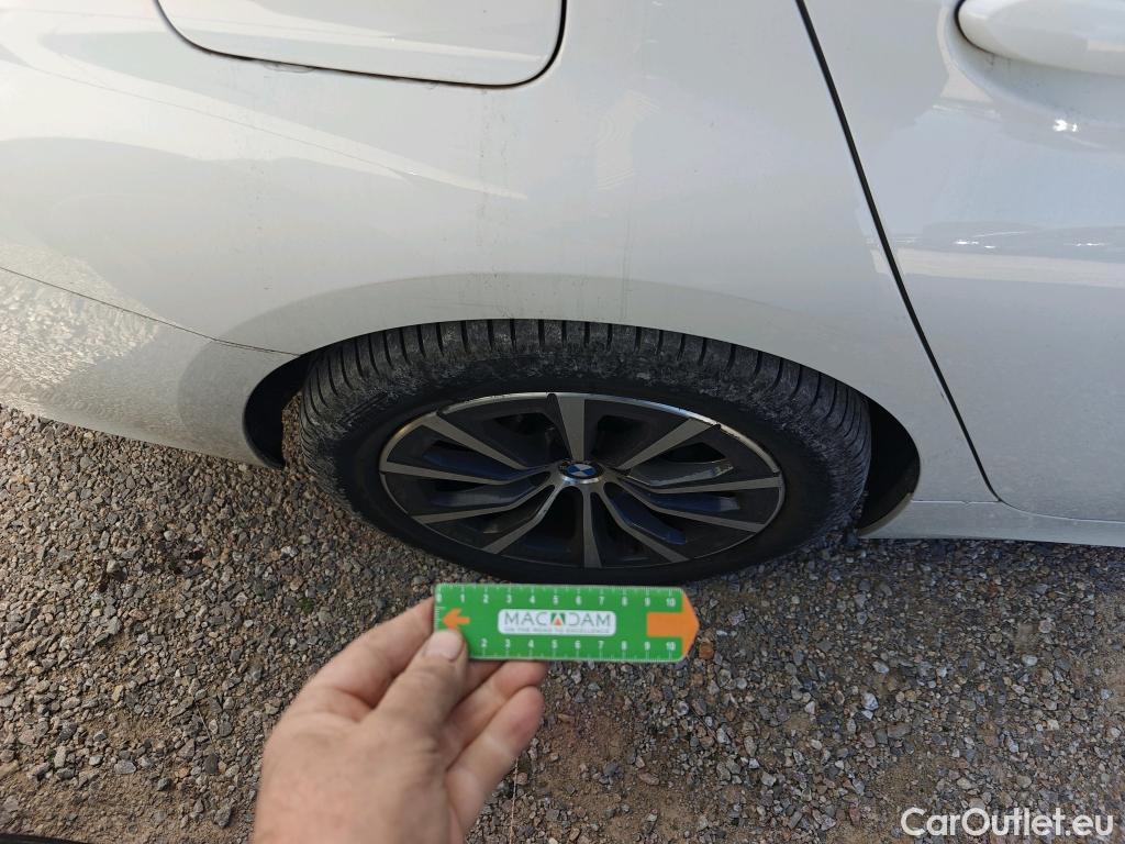  Bmw  Serie 3 BMW  / 2015 / 5P / familiar 330d Touring #3