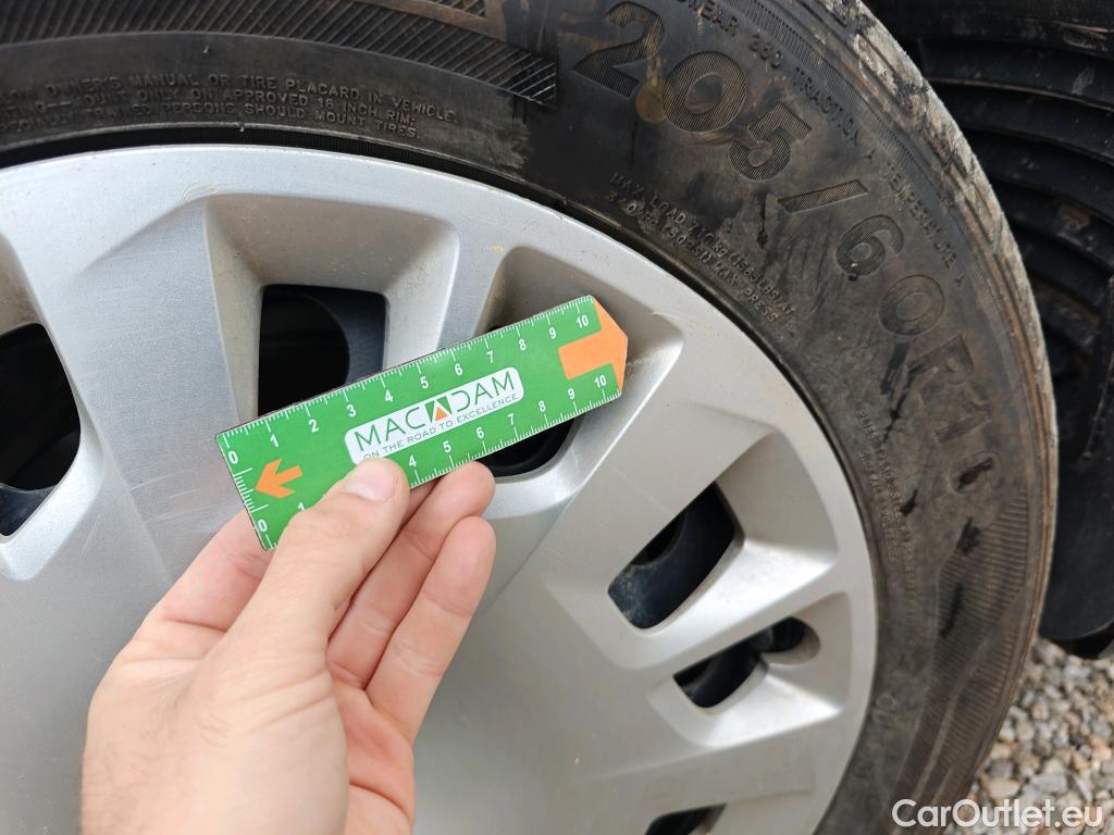  Opel  Combo OPEL  Life / 2018 / 5P / combi 1.5 TD 75kW (100CV) S/S Edition L (IND) #95