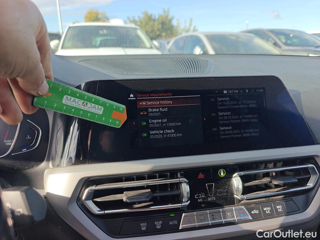  Bmw  Serie 3 BMW  / 2015 / 5P / familiar 330d Touring #19