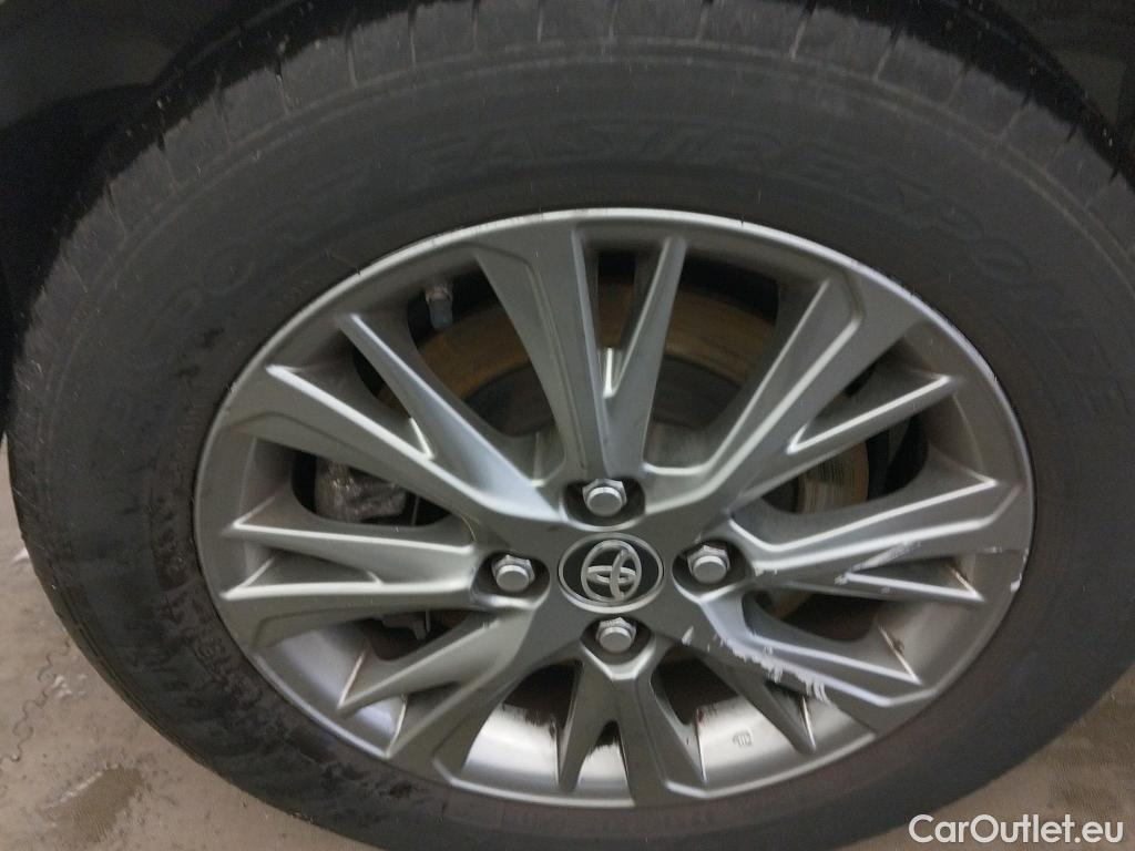  Toyota  Yaris TOYOTA  / 2017 / 5P / berlina con portón 1.5 100H Active #5