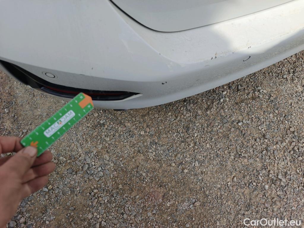  Bmw  Serie 3 BMW  / 2015 / 5P / familiar 330d Touring #16