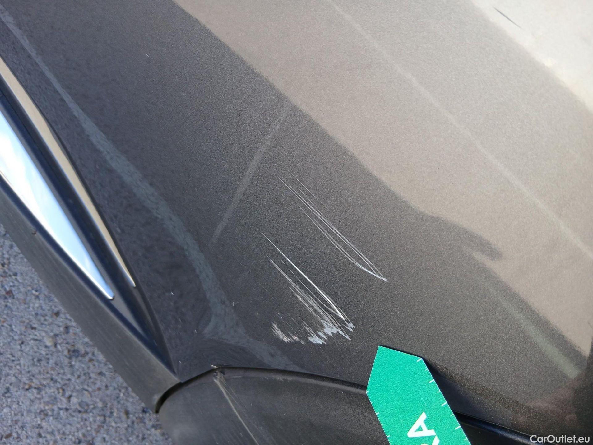  Peugeot  3008 PEUGEOT  / 2020 / 5P / todoterreno 1.5 BlueHDi 96kW (130CV) S&S Allure EAT8 #18