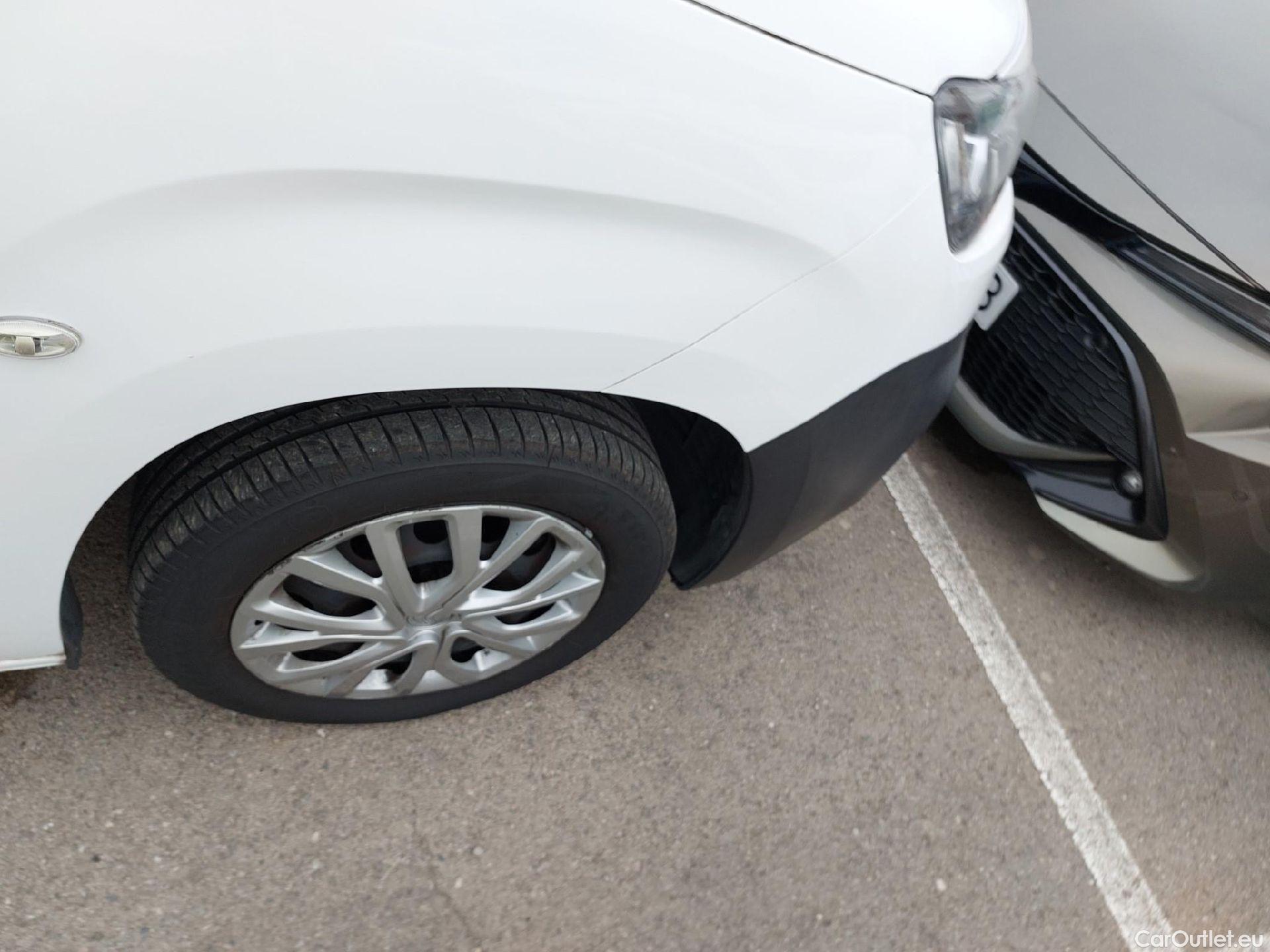  Citroen  Berlingo  Combi Live Pack M 1.5 BlueHDi 100CV MT6 E6d #31