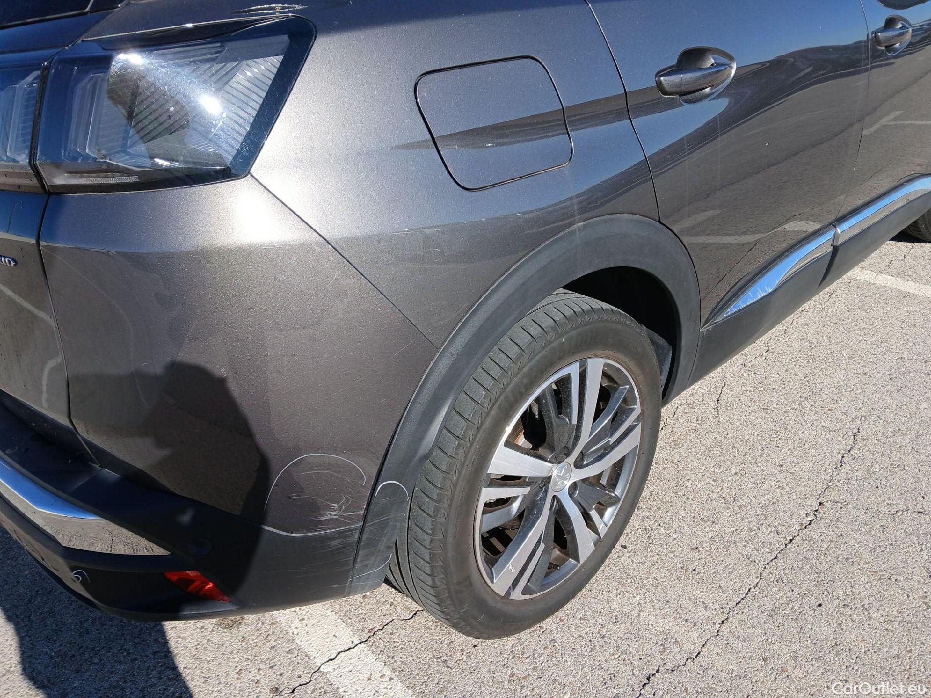  Peugeot  3008 PEUGEOT  Hybrid / 2020 / 5P / todoterreno 225 e-EAT8 Allure (AC2) #27