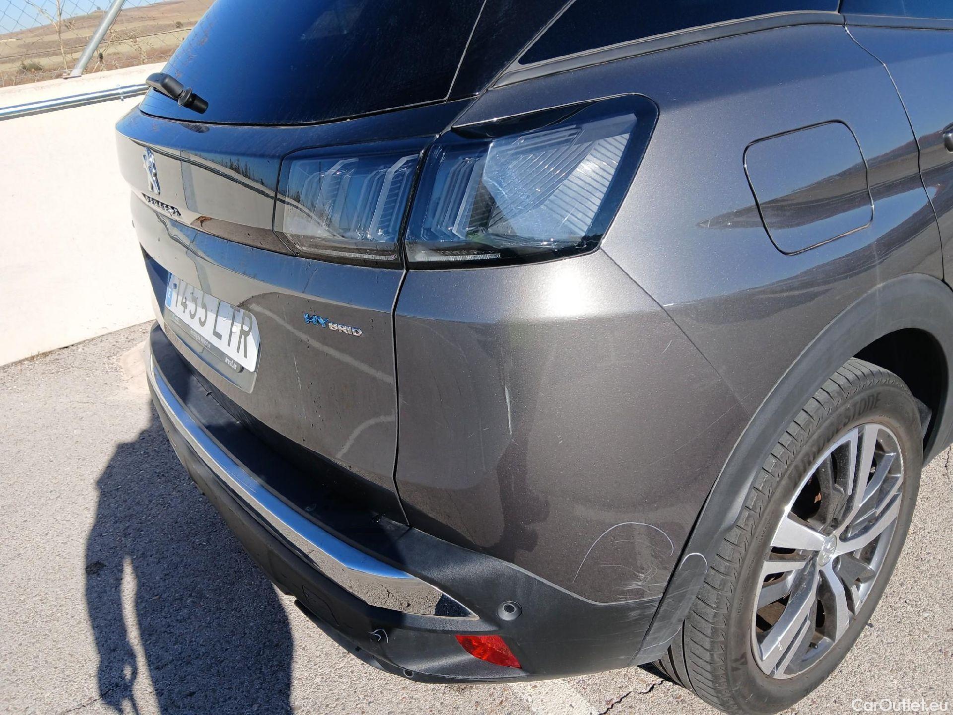  Peugeot  3008 PEUGEOT  Hybrid / 2020 / 5P / todoterreno 225 e-EAT8 Allure (AC2) #24