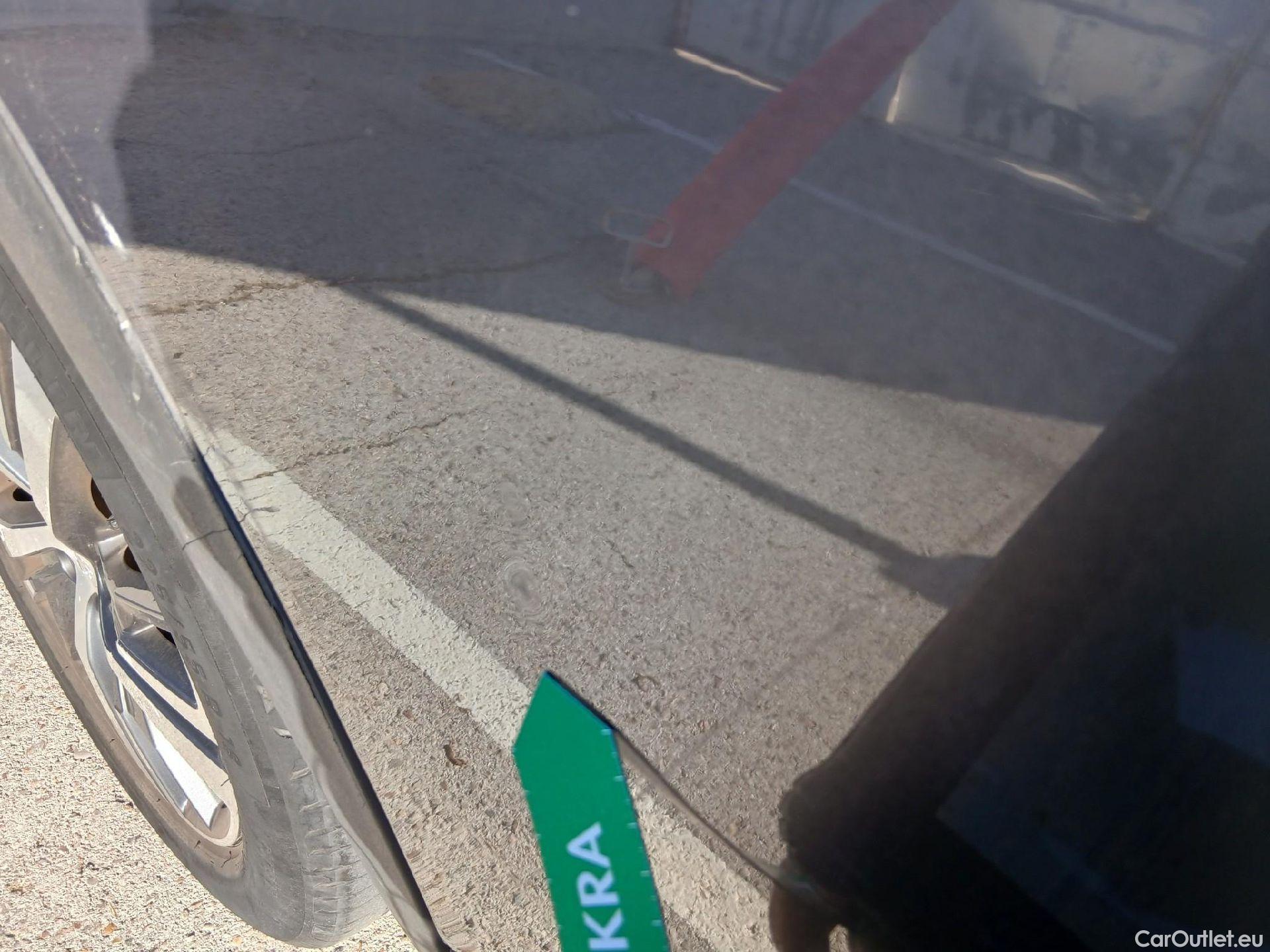  Peugeot  3008 PEUGEOT  / 2020 / 5P / todoterreno 1.5 BlueHDi 96kW (130CV) S&S Allure EAT8 #46