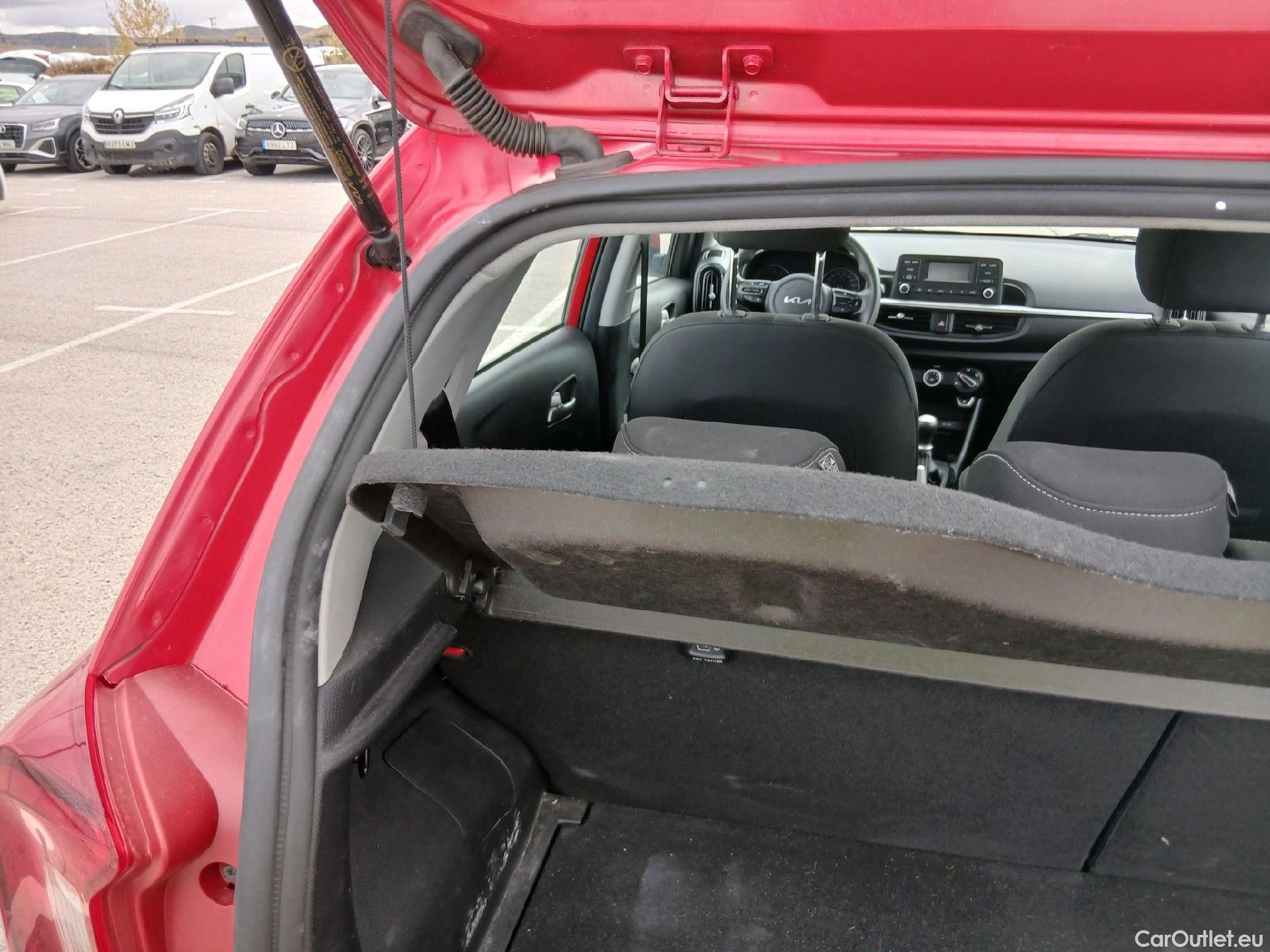  KIA  Picanto KIA  / 2020 / 5P / berlina con portón 1.0 DPi 49kW (67CV) Concept Pack Comfort #3