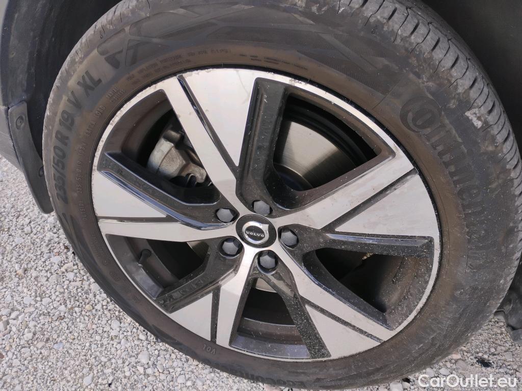  Volvo  XC 40 VOLVO XC40 / 2017 / 5P / todoterreno 1.5 T4 Twin Recharge R-Design Auto #6