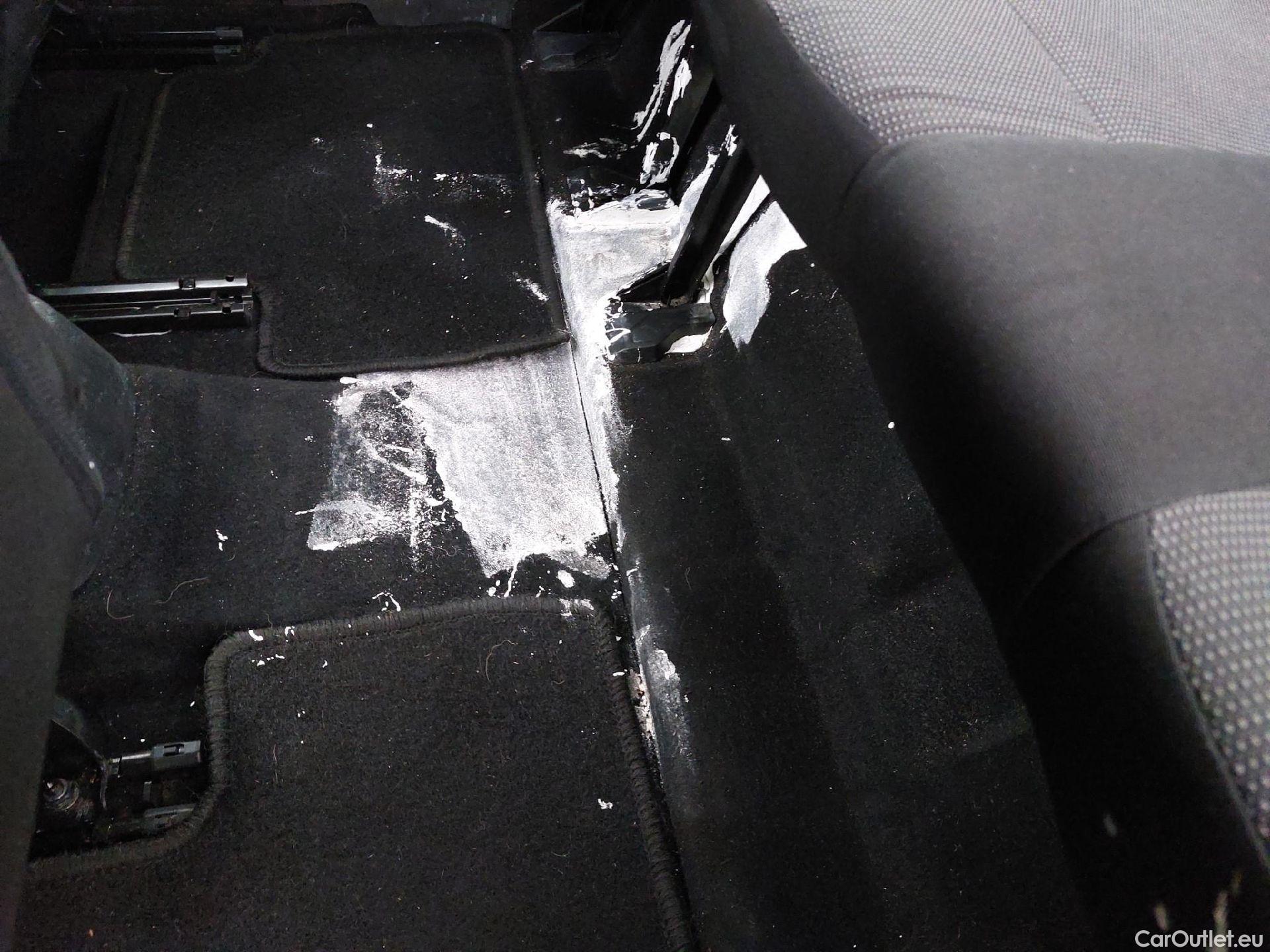  Citroen  Berlingo  Combi Live Pack M 1.5 BlueHDi 100CV MT6 E6d #15