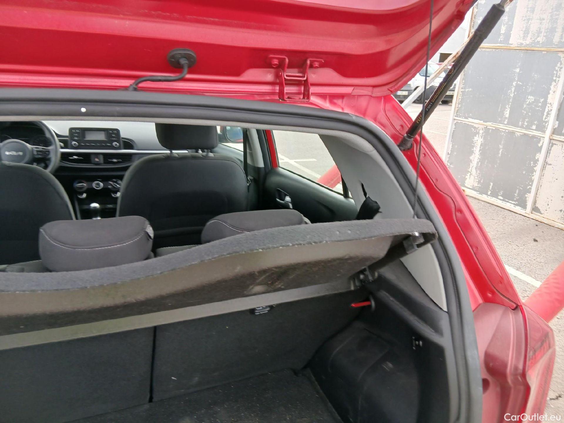  KIA  Picanto KIA  / 2020 / 5P / berlina con portón 1.0 DPi 49kW (67CV) Concept Pack Comfort #6