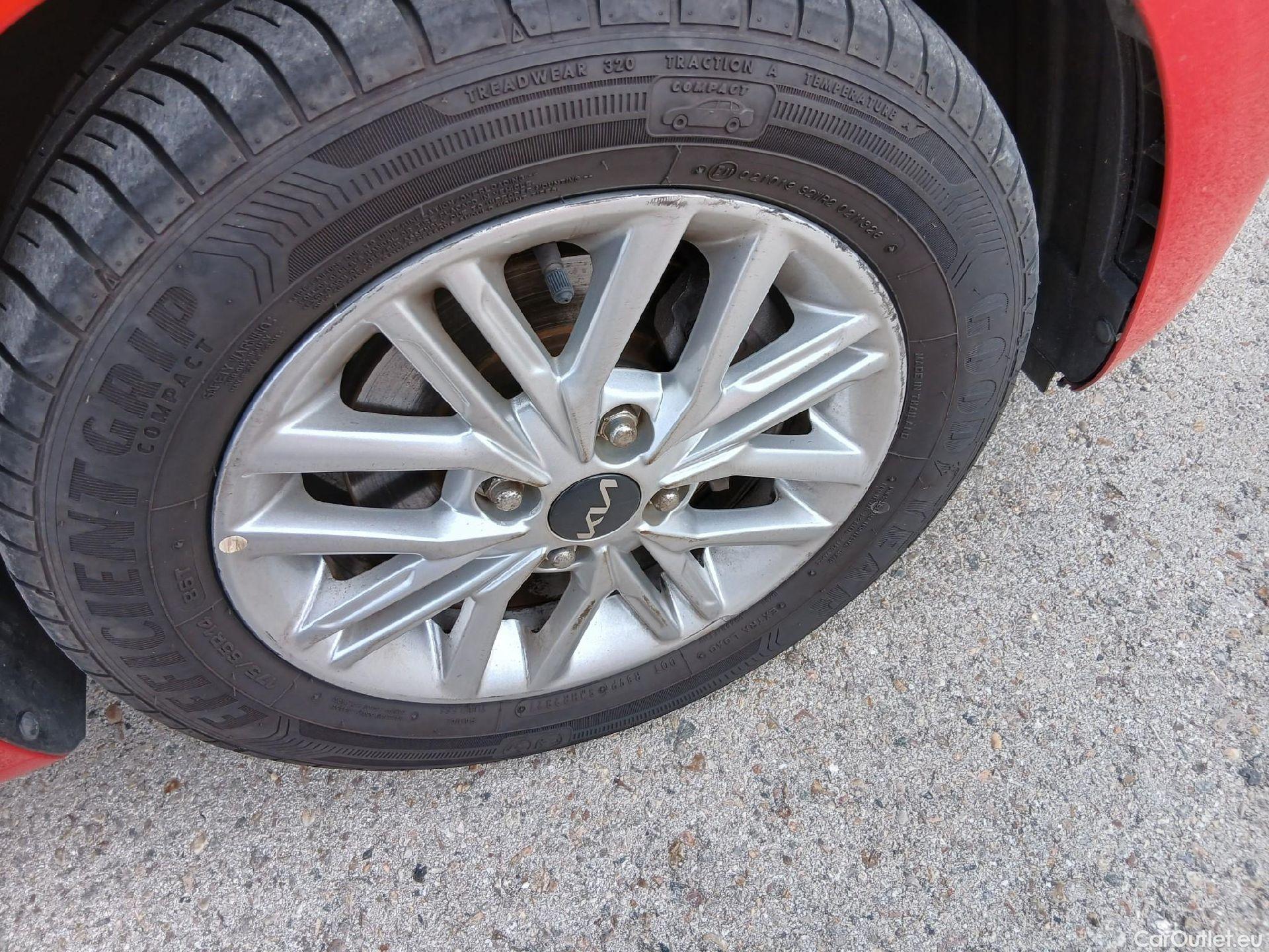  KIA  Picanto KIA  / 2020 / 5P / berlina con portón 1.0 DPi 49kW (67CV) Concept Pack Comfort #9