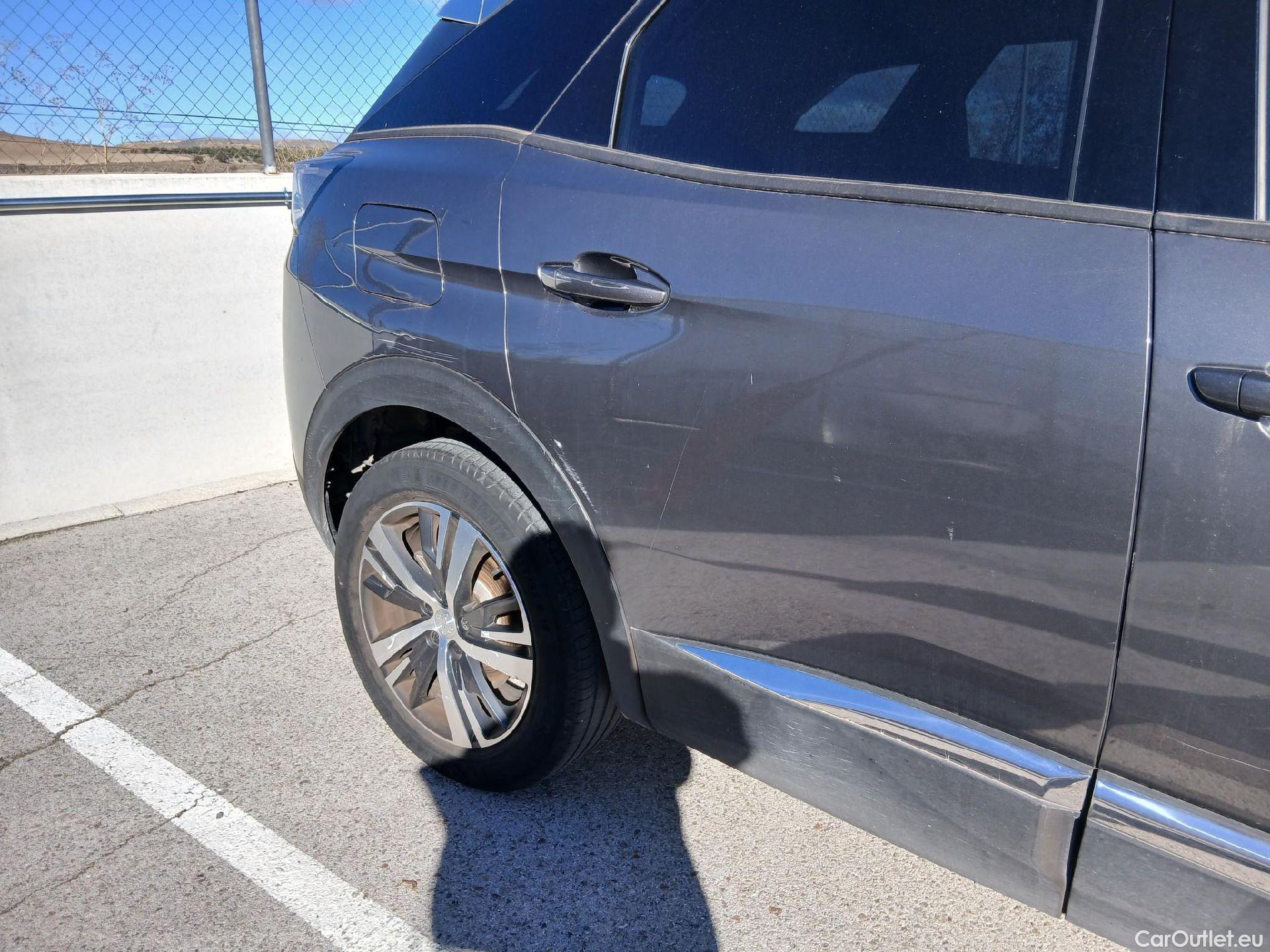  Peugeot  3008 PEUGEOT  / 2020 / 5P / todoterreno 1.5 BlueHDi 96kW (130CV) S&S Allure EAT8 #45