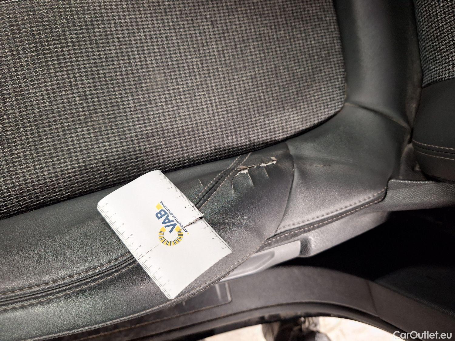  Peugeot  3008 Peugeot,  '16, Peugeot  1.5 BlueHDi 96kW S&S EAT8 Allure 5d #2