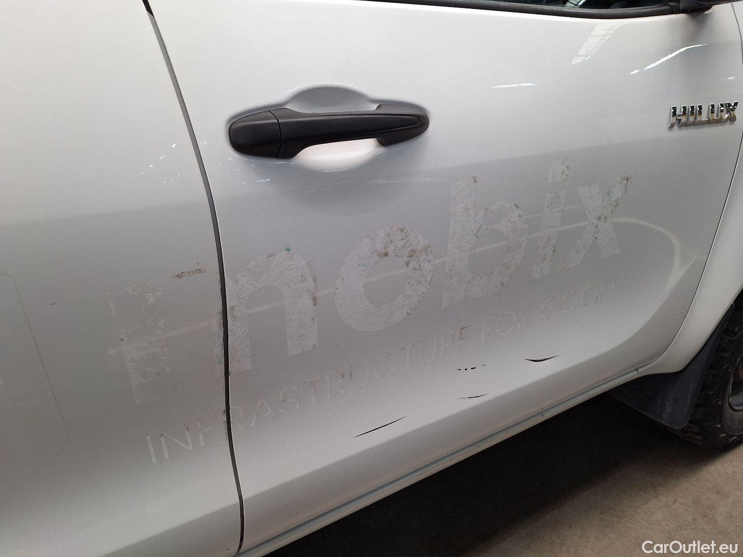  Toyota  Hilux Toyota, _Hi-Lux '16, Toyota  2.4 D-4D Double Cab Active 4d #44