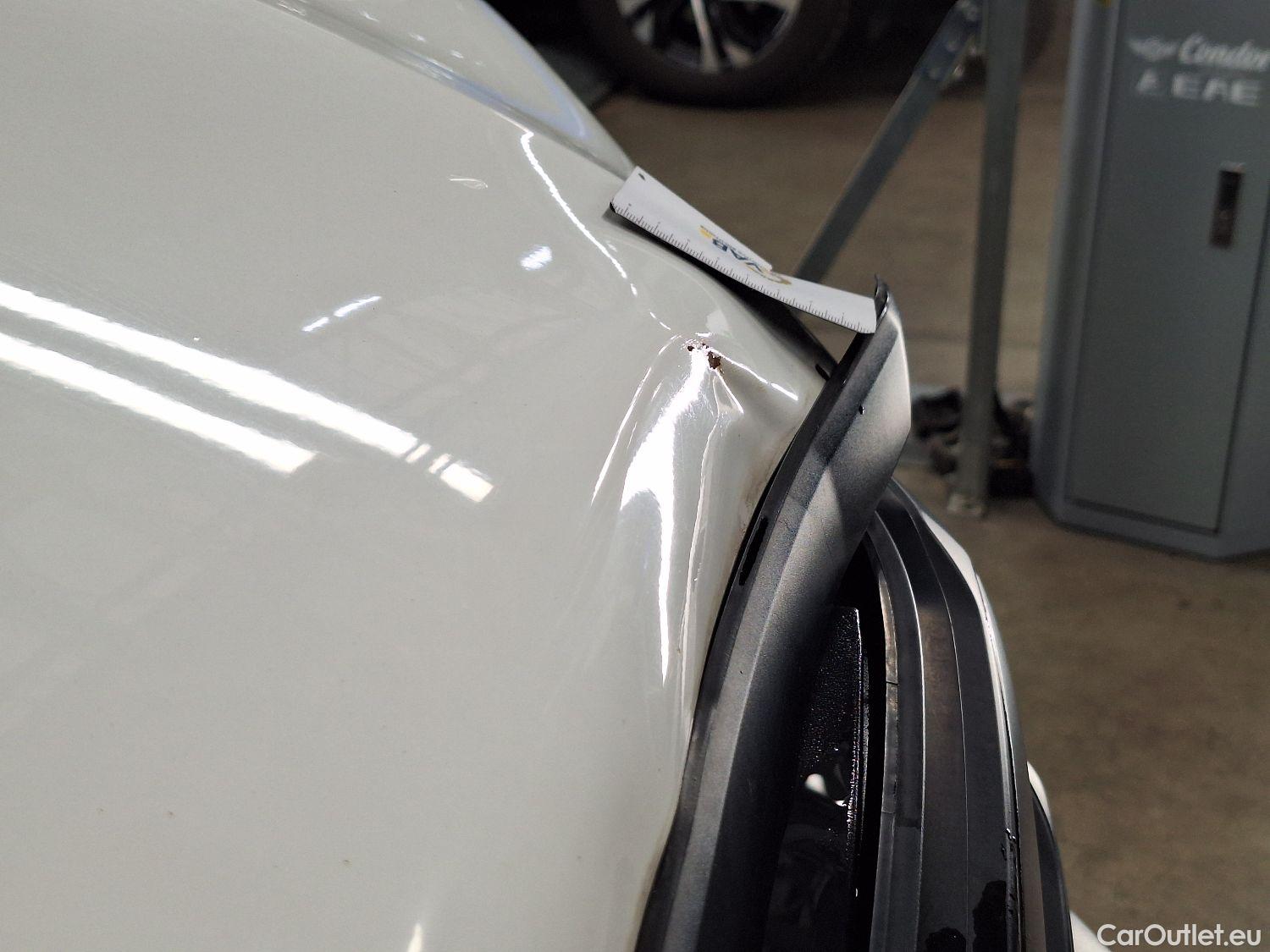  Toyota  Hilux Toyota, _Hi-Lux '16, Toyota  2.4 D-4D Double Cab Active 4d #35