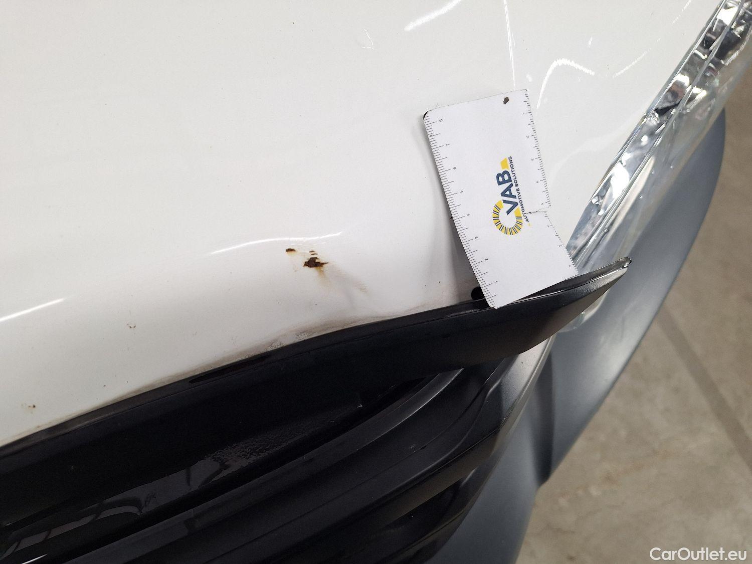  Toyota  Hilux Toyota, _Hi-Lux '16, Toyota  2.4 D-4D Double Cab Active 4d #39