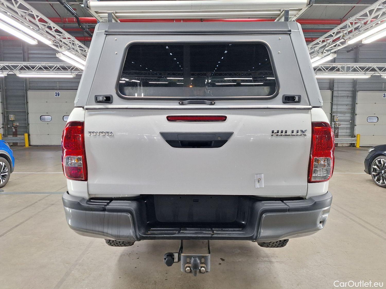  Toyota  Hilux Toyota, _Hi-Lux '16, Toyota  2.4 D-4D Double Cab Active 4d #22