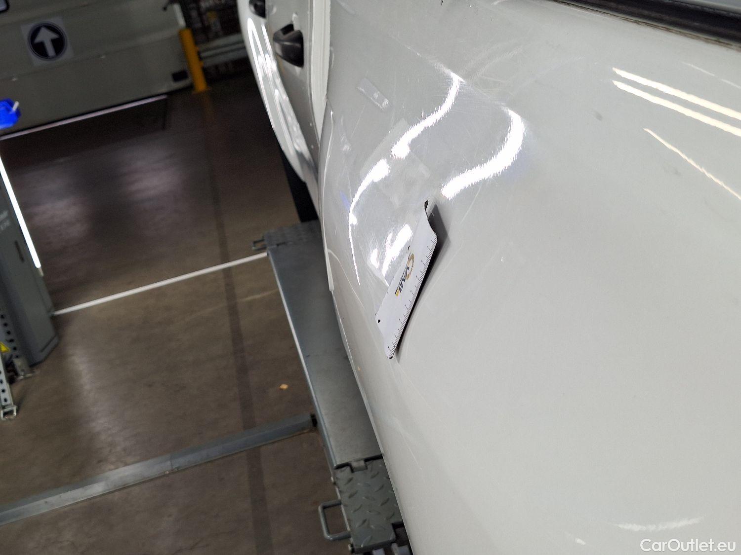  Toyota  Hilux Toyota, _Hi-Lux '16, Toyota  2.4 D-4D Double Cab Active 4d #28