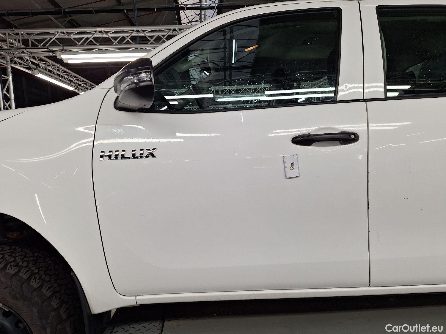  Toyota  Hilux Toyota, _Hi-Lux '16, Toyota  2.4 D-4D Double Cab Active 4d #31