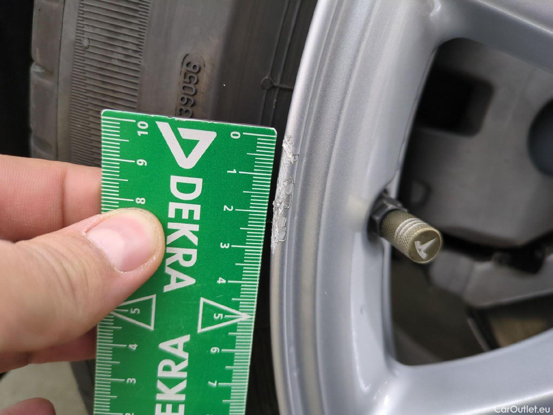  Tesla  Model Y TESLA  / 2020 / 5P / SUV Grand Autonomie Dual Motor AWD #8