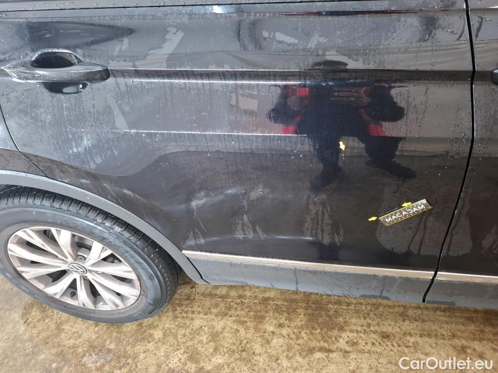  Volkswagen  Tiguan VOLKSWAGEN  / 2020 / 5P / SUV 2.0 TDI 150 DSG7 Life Business #29