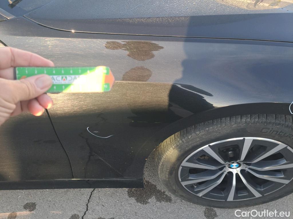  Bmw  Serie 3 BMW  / 2018 / 4P / sedán 318d Auto. #15