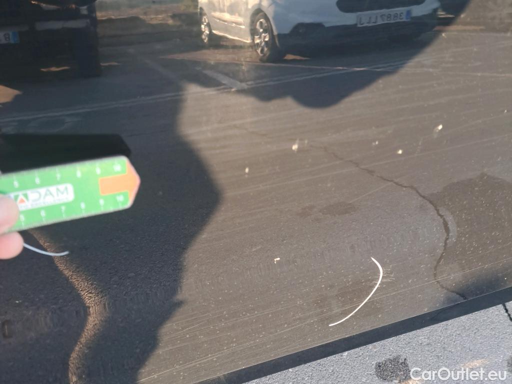  Bmw  Serie 3 BMW  / 2018 / 4P / sedán 318d Auto. #25