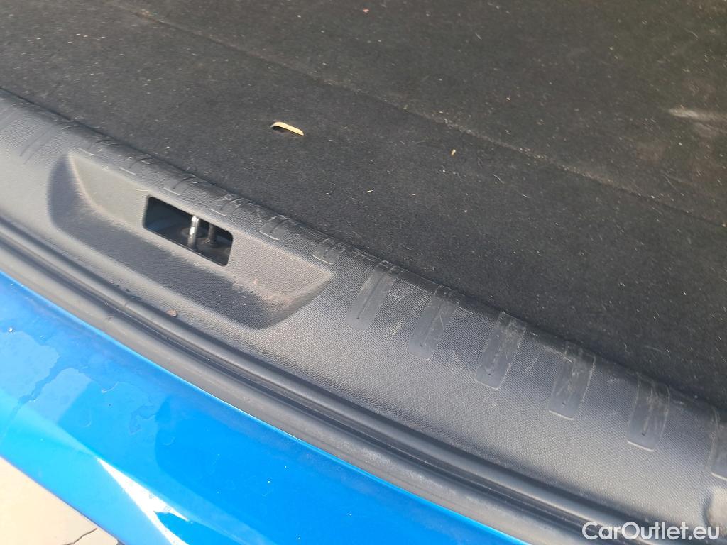  Peugeot  308 PEUGEOT  / 2017 / 5P / familiar SW Allure Pack BlueHDI 130 S&S EAT8 #22