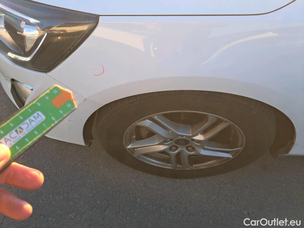  Ford  Focus FORD  / 2018 / 5P / berlina con portón 1.5 Ecoblue 88kW Trend+ #42