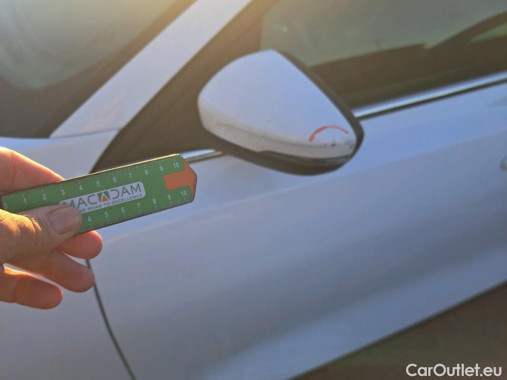  Ford  Focus FORD  / 2018 / 5P / berlina con portón 1.5 Ecoblue 88kW Trend+ #30