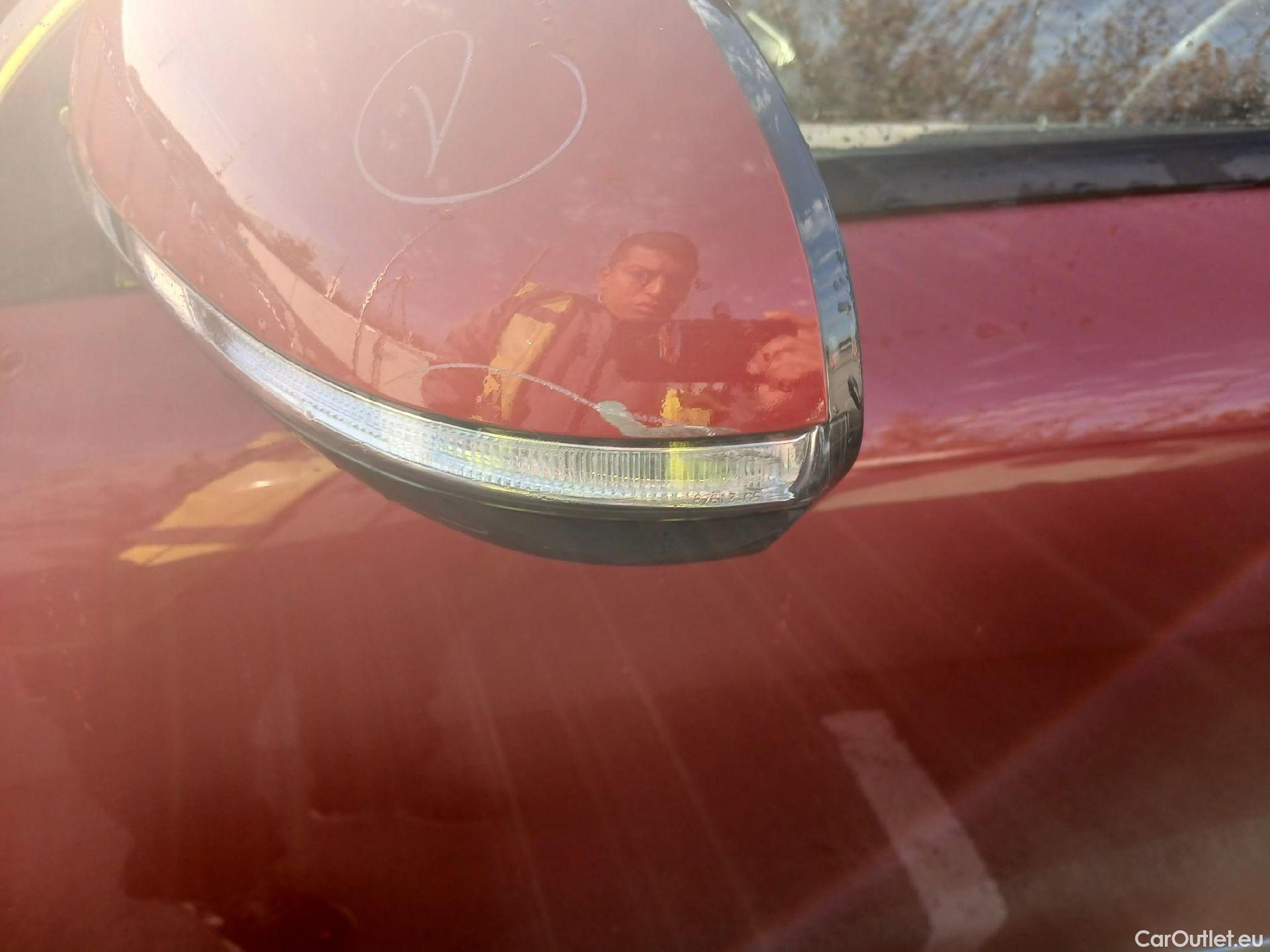  KIA  Niro KIA  / 2019 / 5P / crossover 1.6 GDi PHEV 104kW (141CV) Drive #15