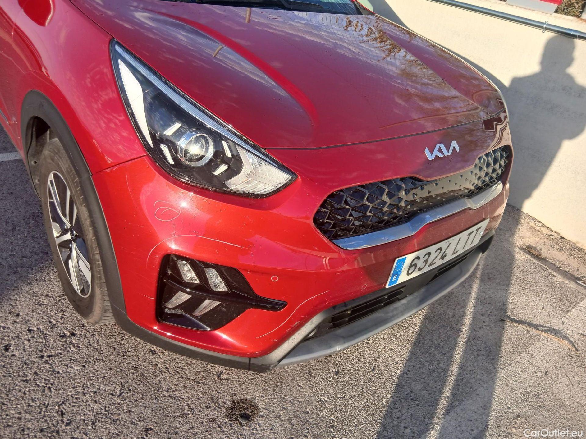  KIA  Niro KIA  / 2019 / 5P / crossover 1.6 GDi PHEV 104kW (141CV) Drive #5