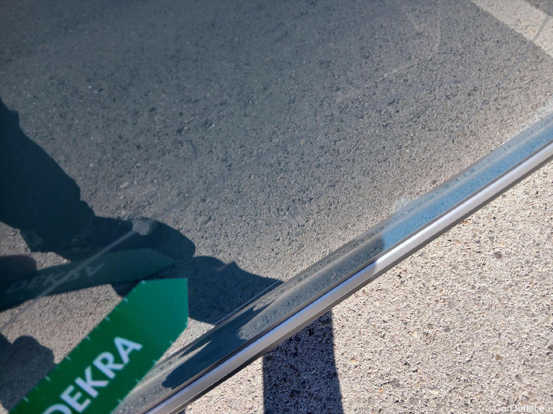  Hyundai  Konna HYUNDAI Kona / 2017 / 5P / todoterreno EV 150kW Tecno #40