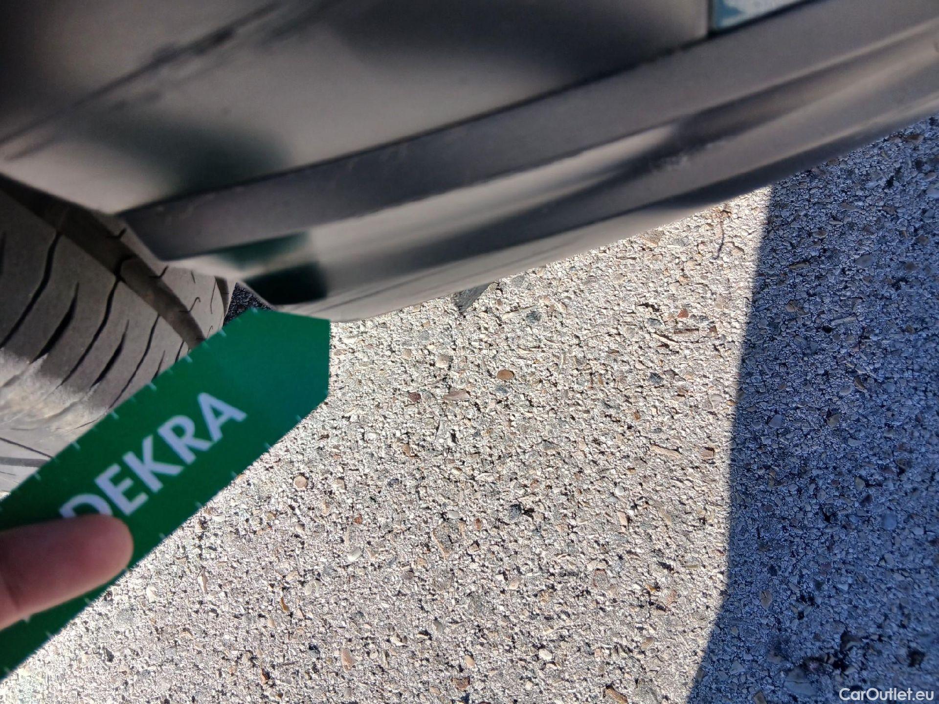  Hyundai  Konna HYUNDAI Kona / 2017 / 5P / todoterreno EV 150kW Tecno #16