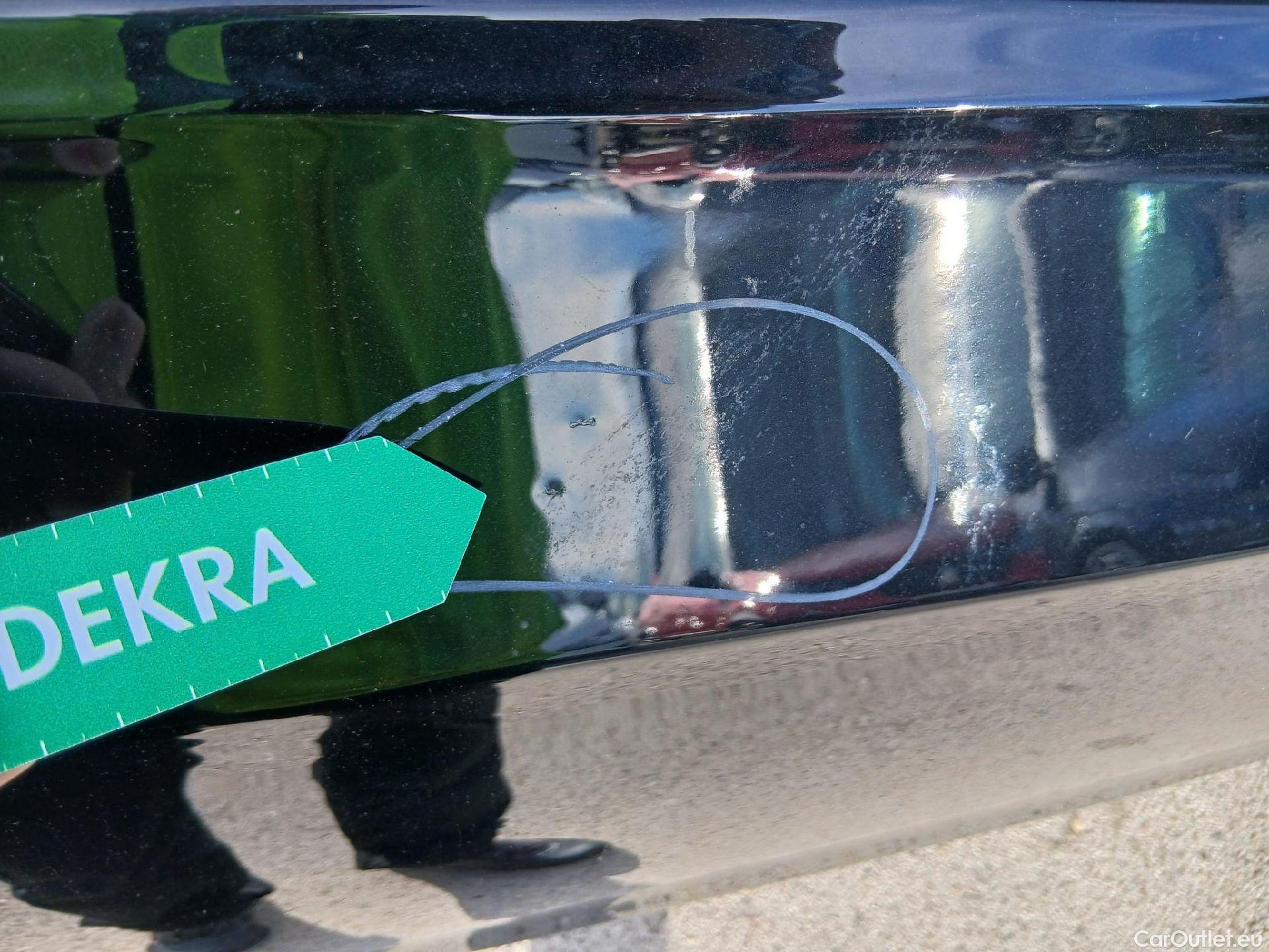  Volkswagen  Golf  VOLKSWAGEN / 2020 / 5P / familiar Life 2.0 TDI 85kW (115CV) Variant #27